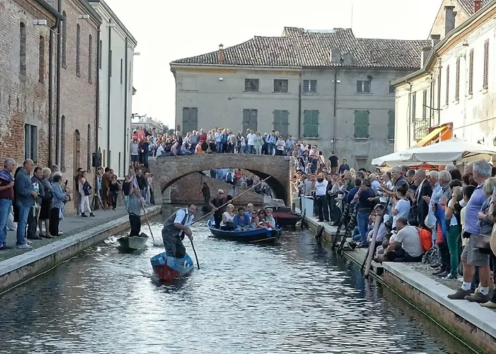 6 Villa Llido Degli Estensi
