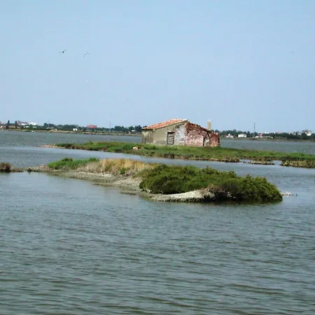 6 Villa
