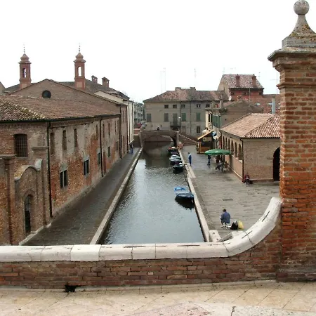 6 Villa Llido Degli Estensi